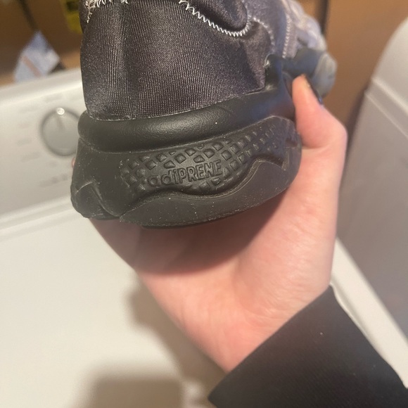 Adidas | adiprene athletic shoes euc - Picture 7 of 9